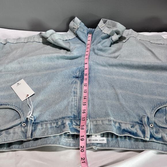 NWT Good American Good ’90s Denim Shorts Size 30 Plus High Rise Light Wash - Picture 7 of 9